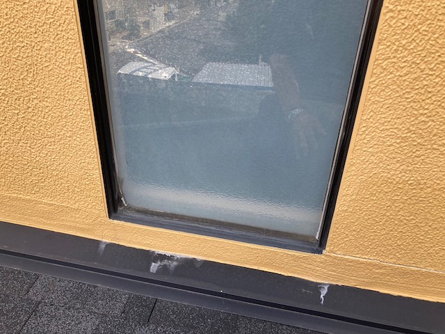 窓枠の検査・別角度